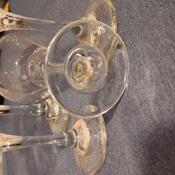 6 white wine glasses - Picture 3 of 6